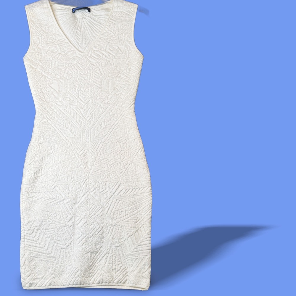 RVN Bodycon Mini Dress Womens XS Sleeveless White Honeycomb Textured Knit V-Neck